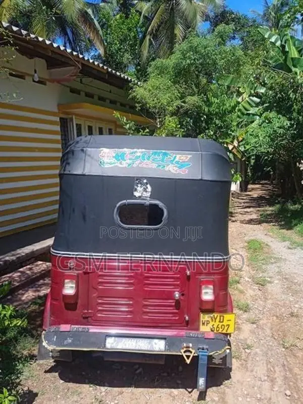 Bajaj RE 2010