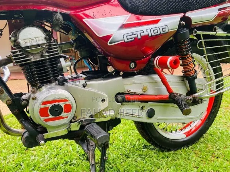 Bajaj CT100 2006