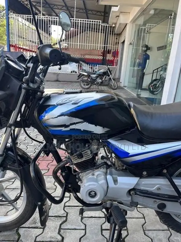 Bajaj CT100 2024