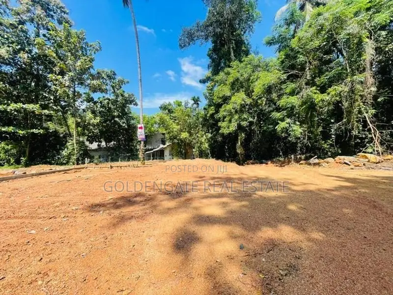 Best Residential Land for Sale Near the Suriyagama at Kadawatha