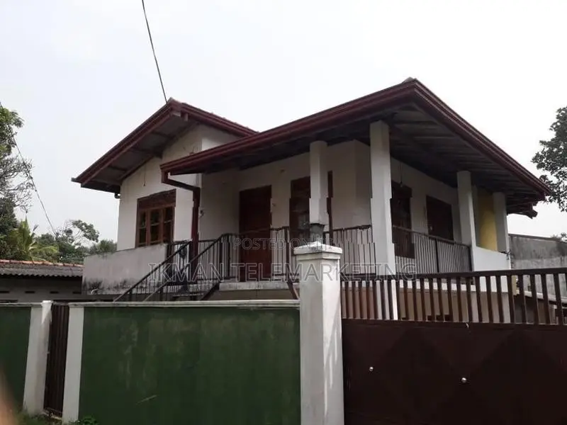 Upstairs House for Rent Piliyandala
