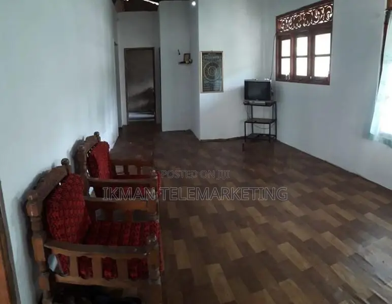 Upstairs House for Rent Piliyandala