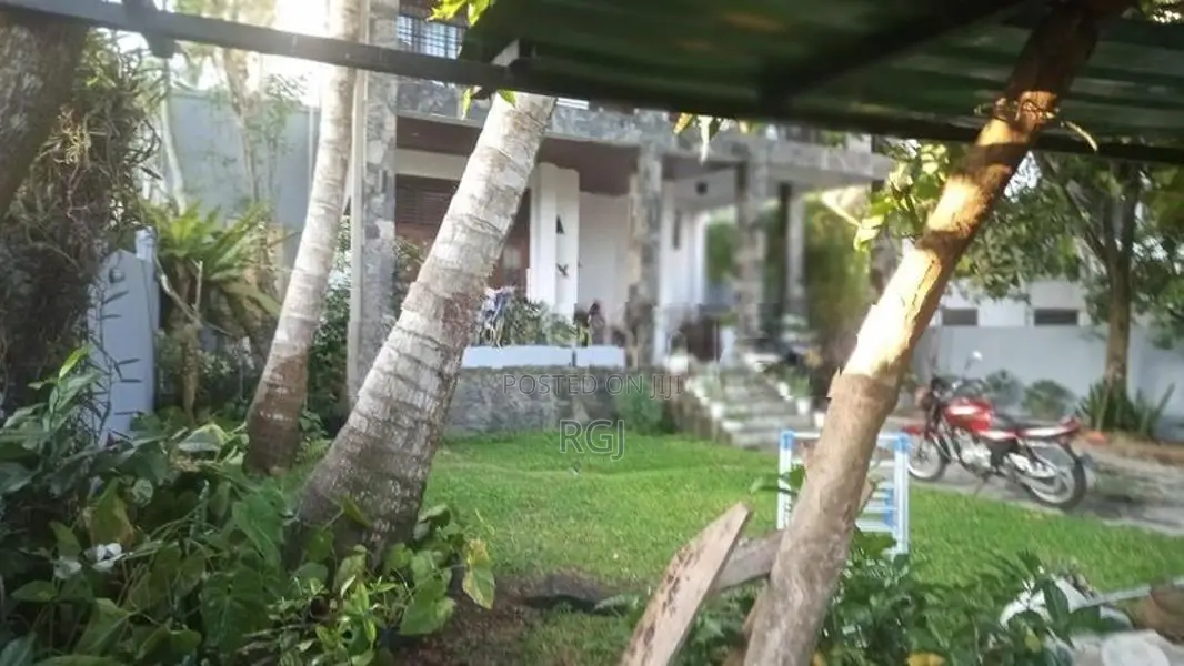 AC Mini Mordern Vila For Rent Bataduwa In Galle