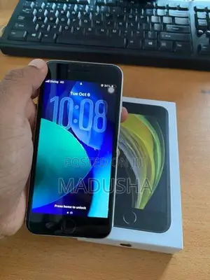 Apple iPhone SE 2 (Used)