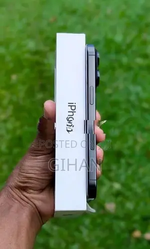 Apple iPhone 16 Pro 128GB (Used)