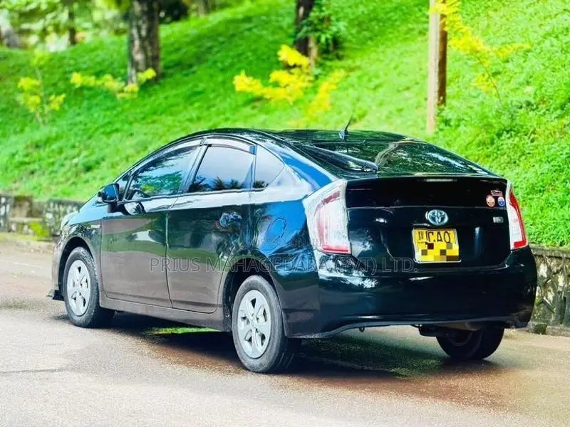 Toyota Prius 3 Rd Gen S Limited 2012