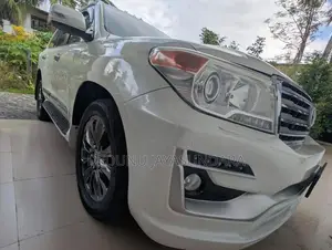 Toyota Land Cruiser VX V8 2013