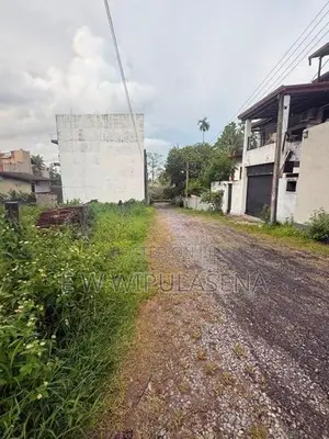 7.5 Perches Land for Sale in Bsttramulla