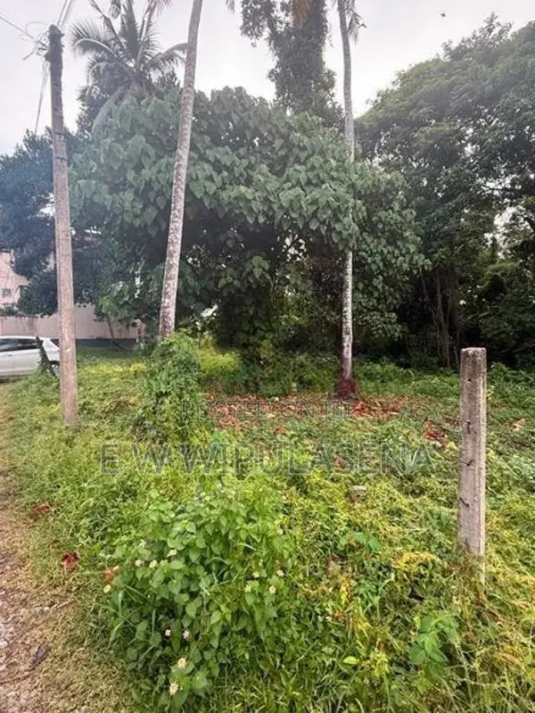 7.5 Perches Land for Sale in Bsttramulla
