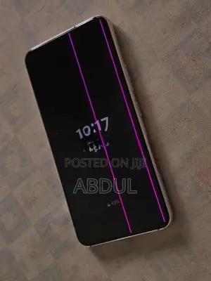Samsung Galaxy S22 (Used)