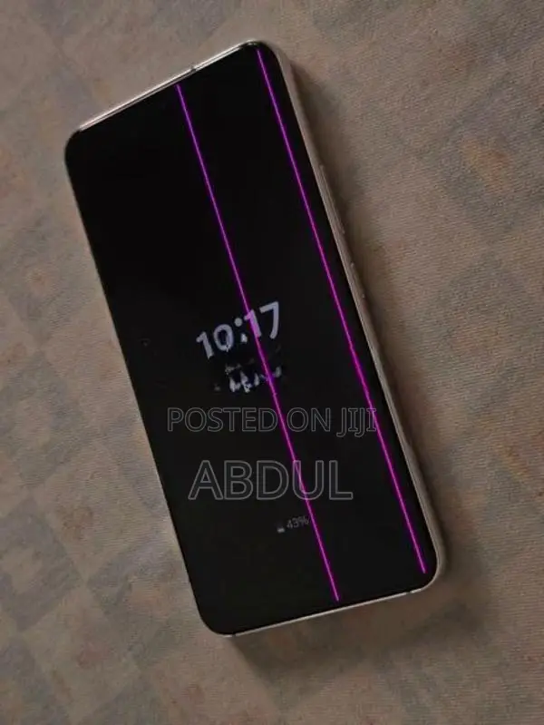 Samsung Galaxy S22 (Used)