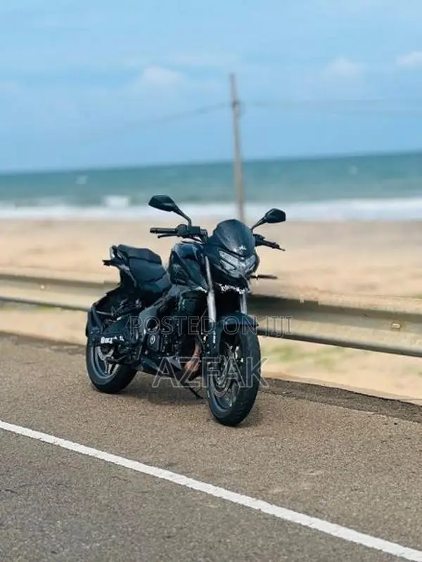 Bajaj Pulsar NS200 2025