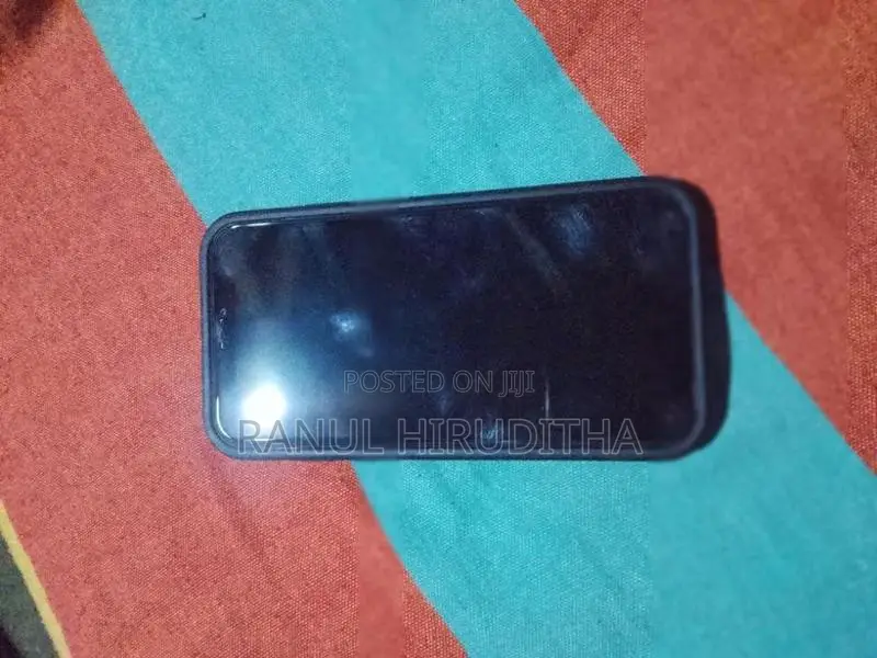 Apple iPhone 11 (Used)