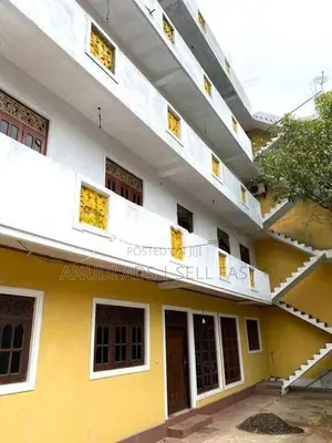 4 Storied Building For Sale in Mount Lavinia