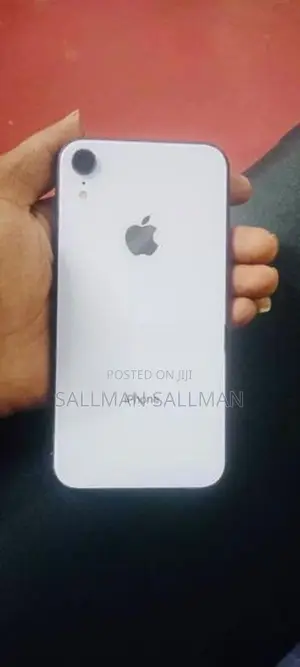 Apple iPhone XR (Used)