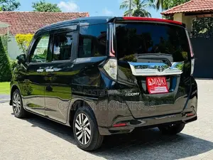 Toyota Roomy Custom G Highest 2024