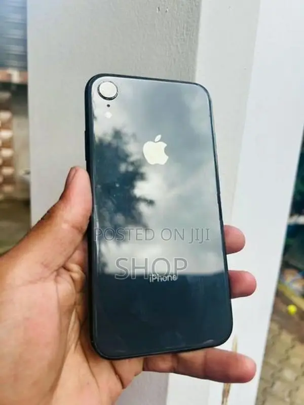 Apple iPhone XR 128GB (Used)