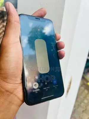 Apple iPhone XR 128GB (Used)