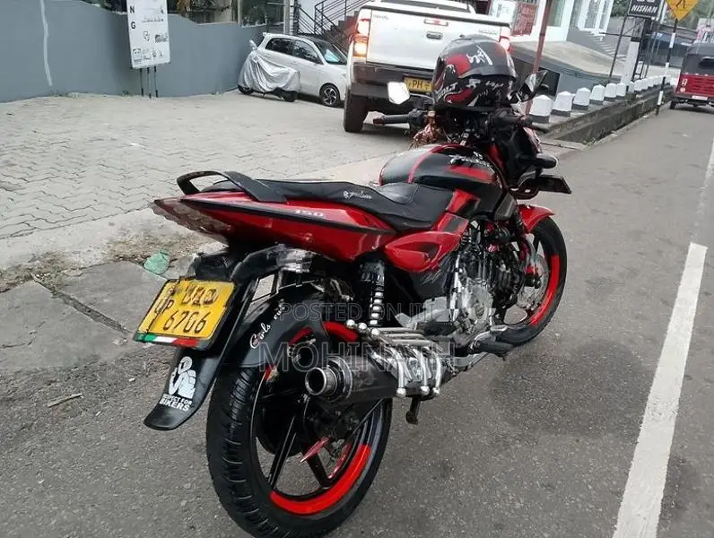 Bajaj Pulsar 150 2017