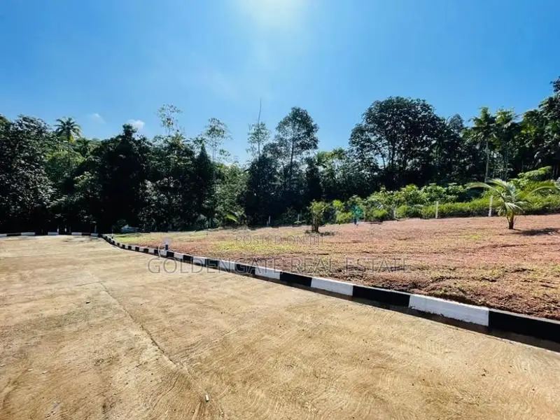 Best Residential Land for Sale Near the Kandy Rd in Kalagedihena
