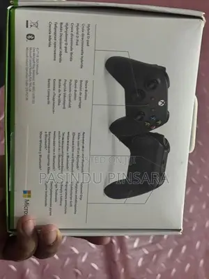 Microsoft Xbox Wireless Controller – Carbon Black .