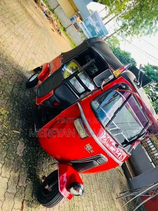 Bajaj RE 1999