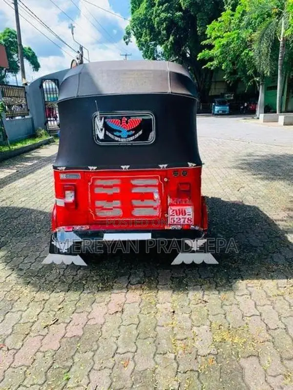 Bajaj RE 1999