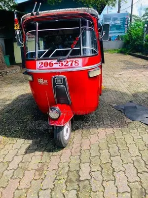 Bajaj RE 1999