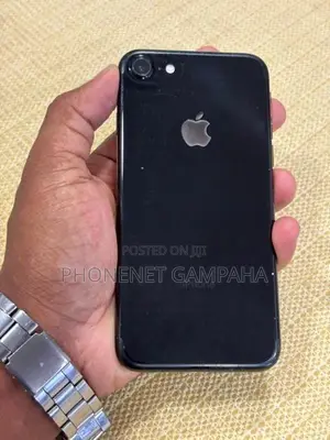 Apple iPhone 7 128GB (Used)