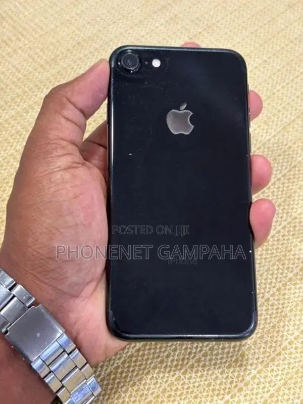 Apple iPhone 7 128GB (Used)