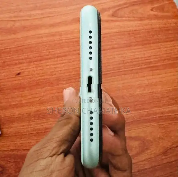 Apple iPhone 11 (Used)