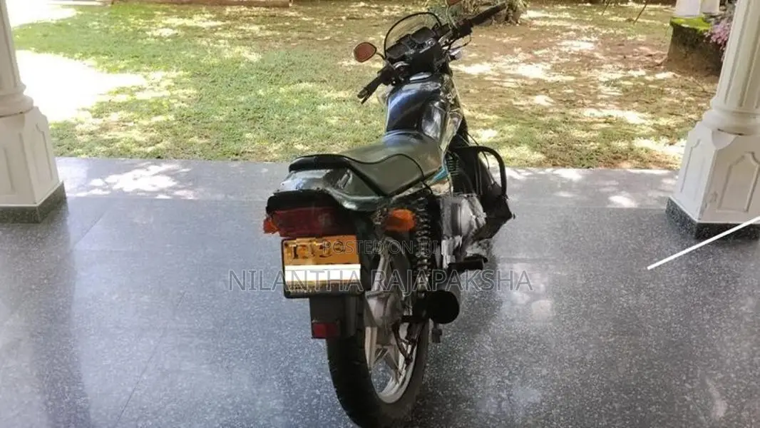 Suzuki GS 125 155_ 3492 1995