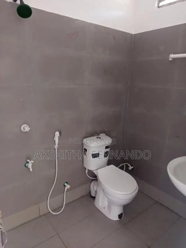 Rooms For Rent In Maharagama – Opposite The Railway Station