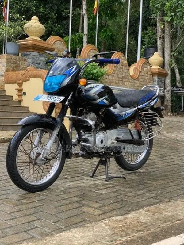 Bajaj CT100 2016
