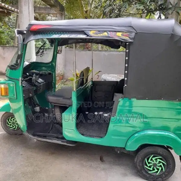 Bajaj RE 2012