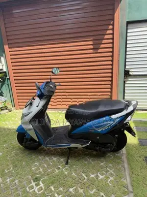 Honda Dio SCV 2015