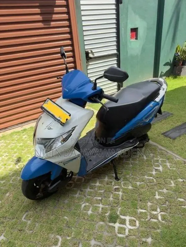 Honda Dio SCV 2015