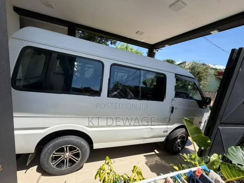 Mazda Bongo 2008