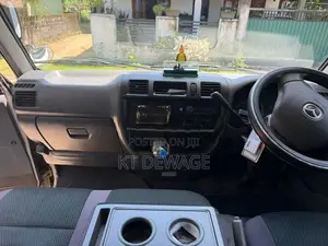 Mazda Bongo 2008