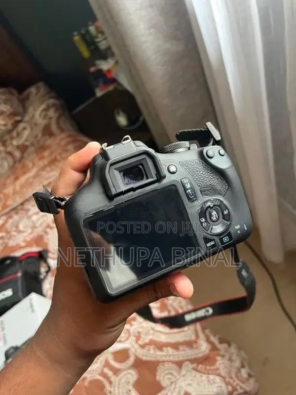 Canon EOS 1500D