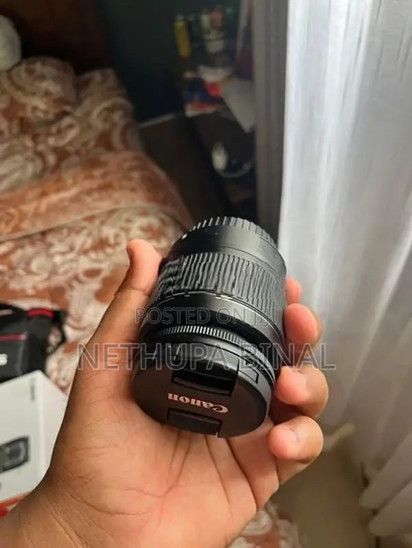 Canon EOS 1500D
