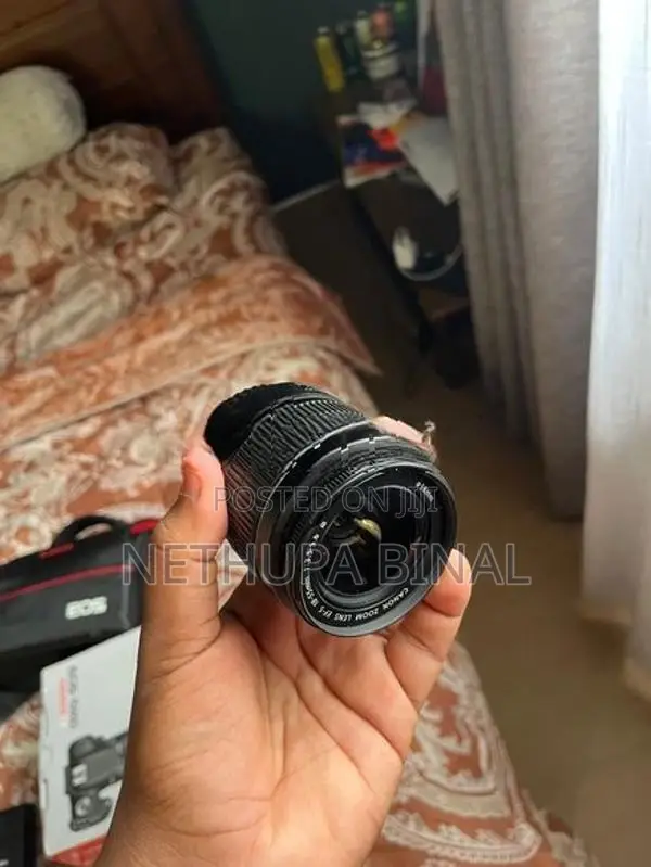 Canon EOS 1500D