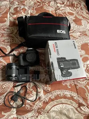 Canon EOS 1500D