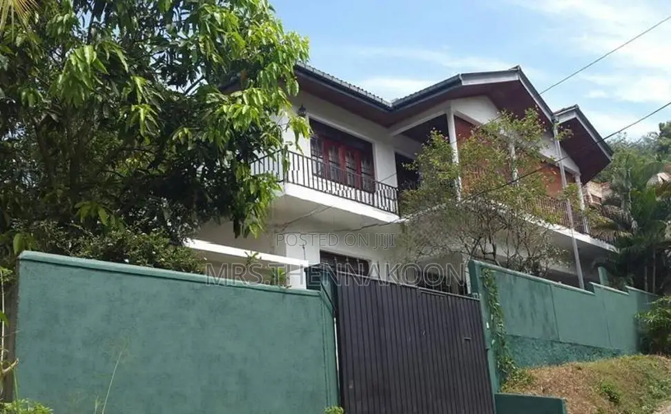 Upstairs House For Rent – Kandy