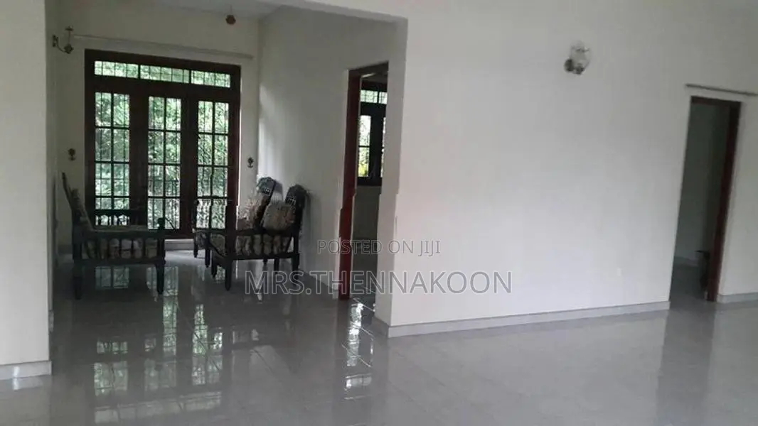 Upstairs House For Rent – Kandy