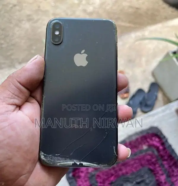 Apple iPhone X (Used)