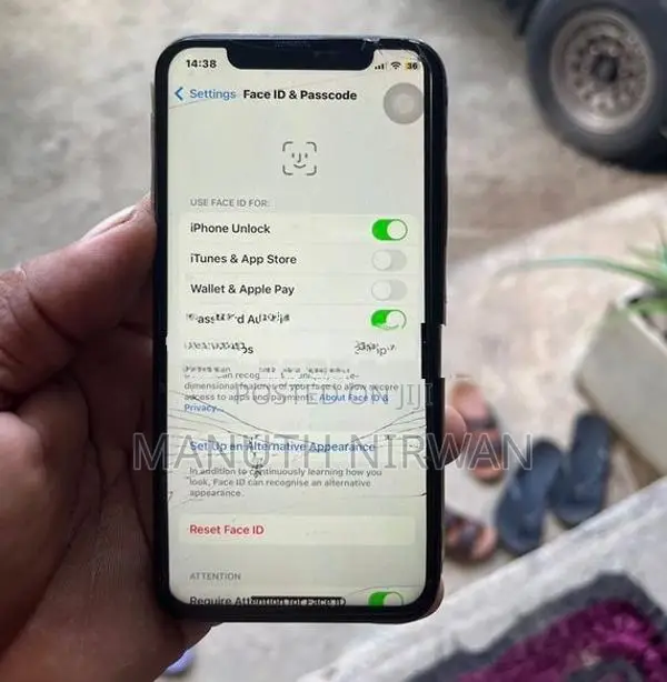 Apple iPhone X (Used)