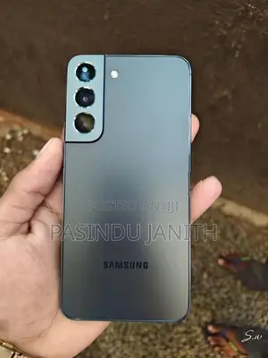 Samsung Galaxy S22 (Used)