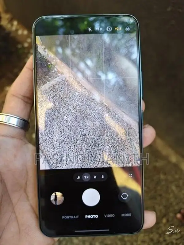 Samsung Galaxy S22 (Used)