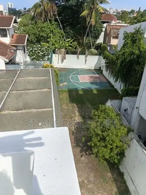 Luxury 3-Storey House For Sale In Nawala